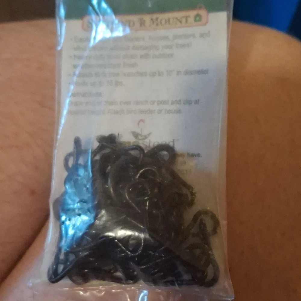 Black Bird Feeder Chain
